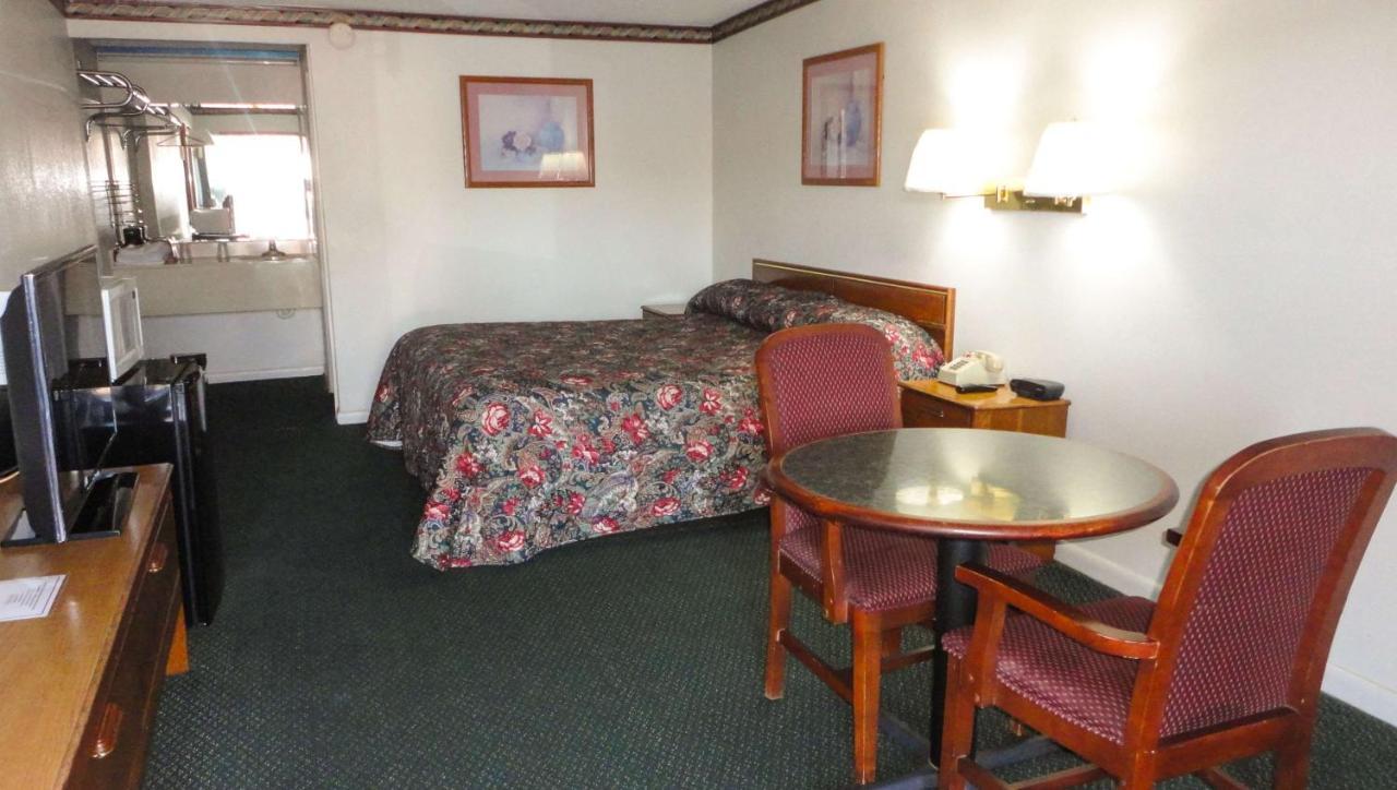 Budget Inn Franklinton Екстериор снимка