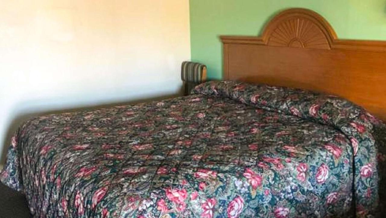 Budget Inn Franklinton Екстериор снимка