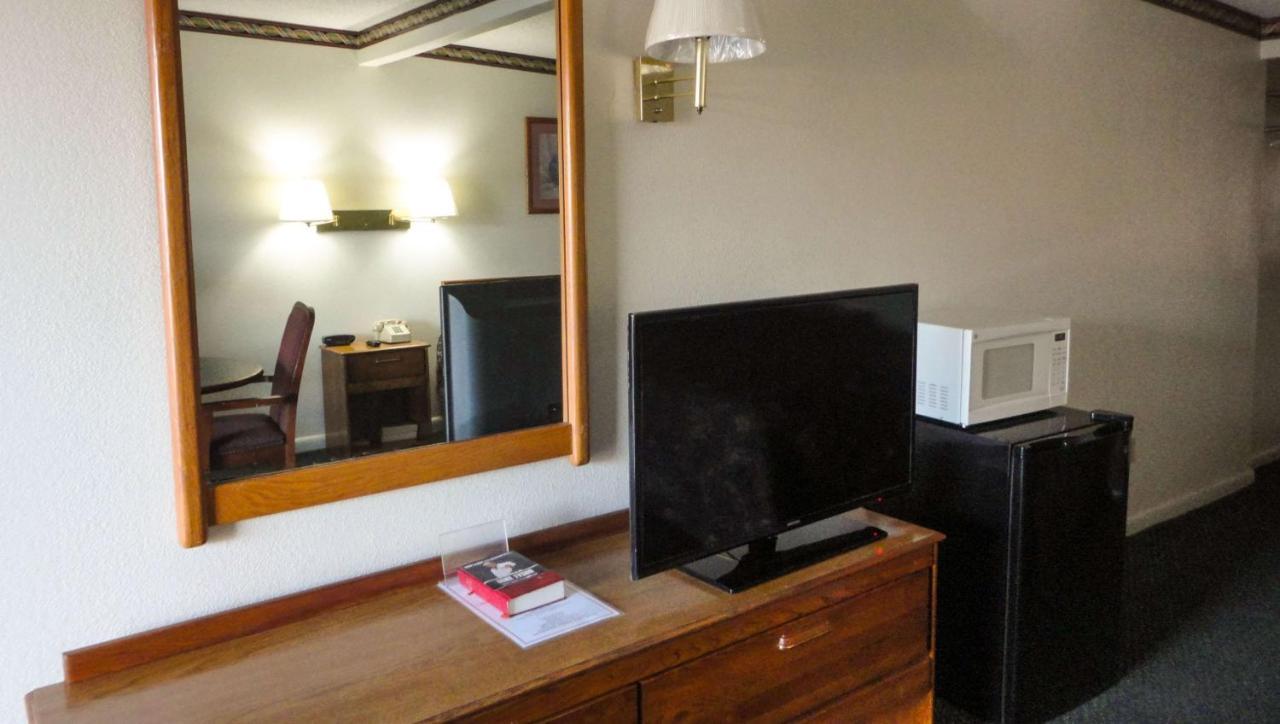 Budget Inn Franklinton Екстериор снимка
