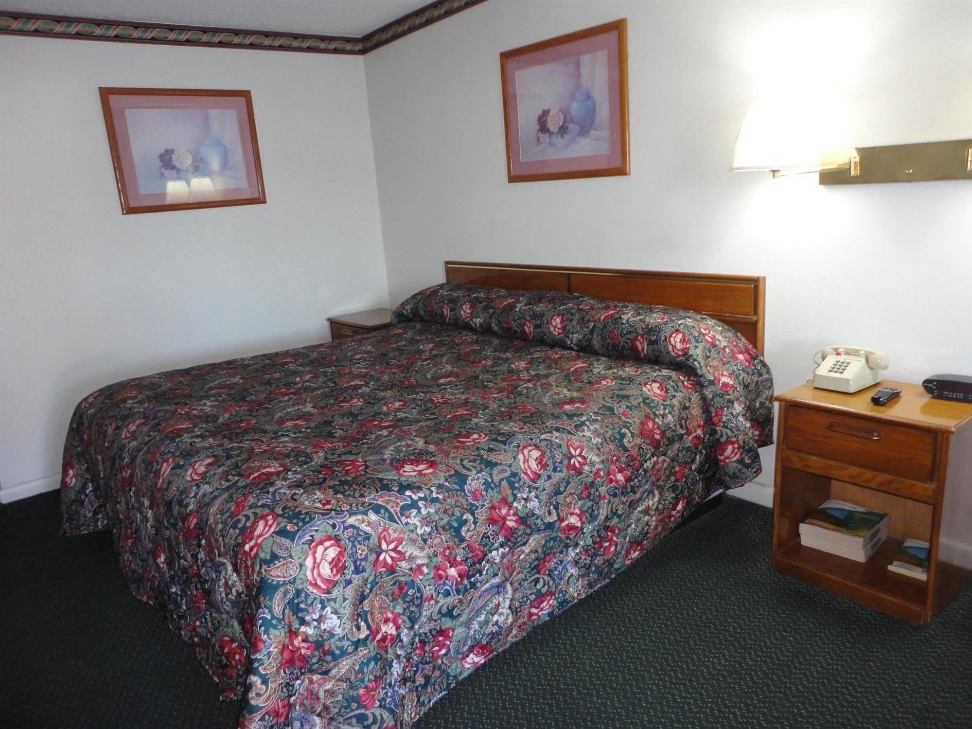 Budget Inn Franklinton Екстериор снимка